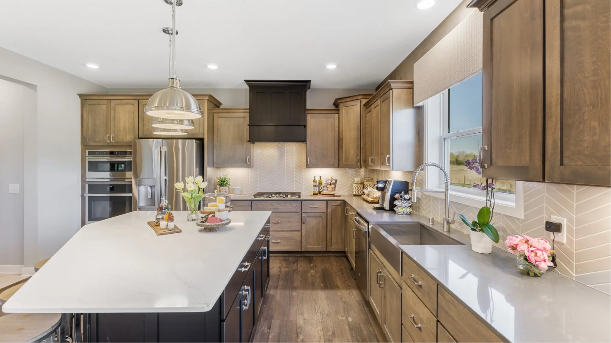 E H05 Washburn Kitchen 2of3 F1 Base2