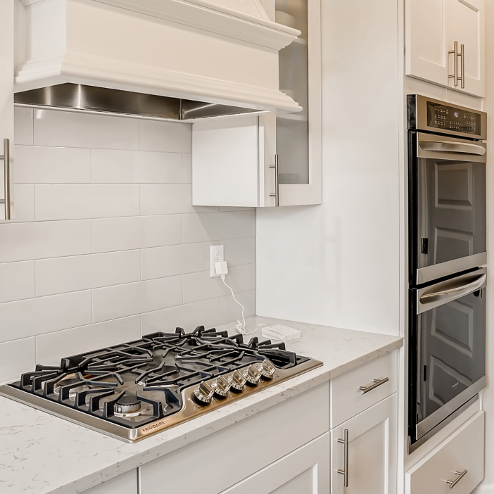 2551 Davenport Kitchen 2of5 F1