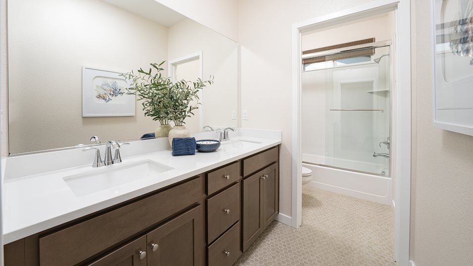 Residence 3647 bathroom 3