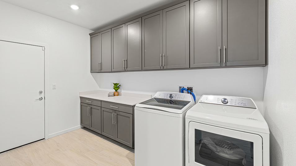2600 Riviera Laundry F1