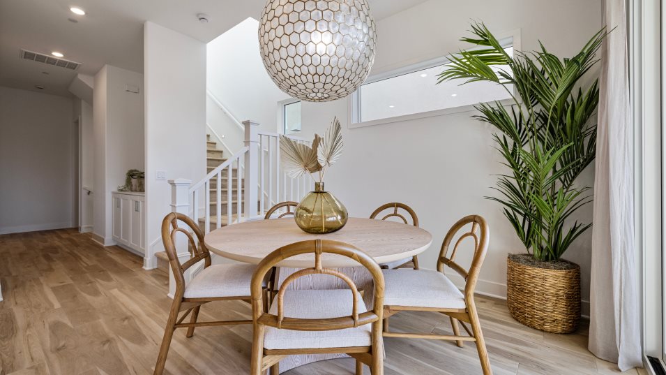 Estela 2 Dining Room
