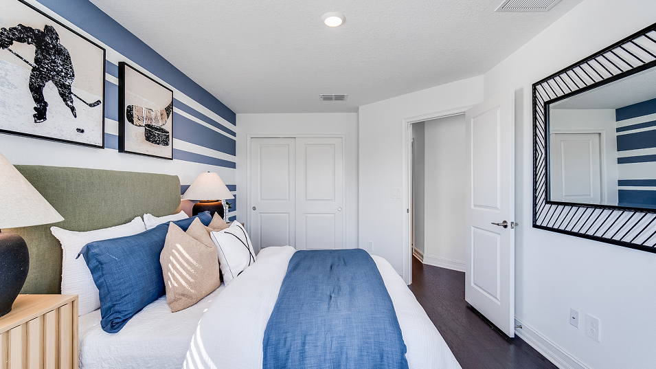 2411 Flagler Bed3 2of2 F2 Base3