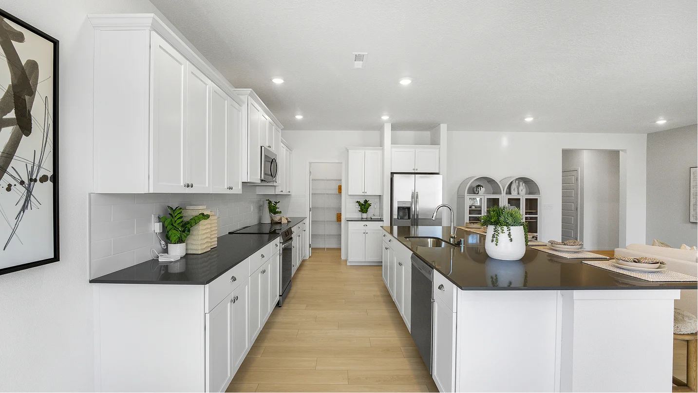 1832 Canterwood Kitchen 1of2