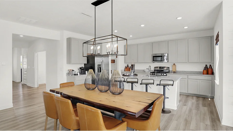 9156 Valencia Nook 1of2 F1 Base2 041425