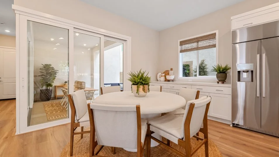 Furnished dining room